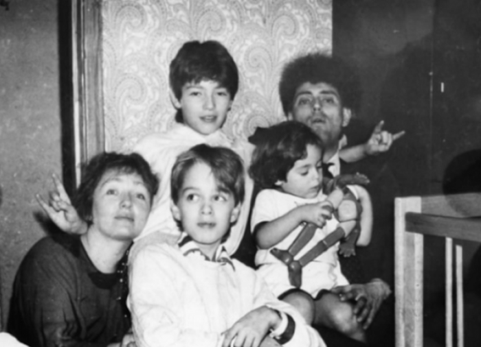 Последний маршрут Виктора Резникова: как нелепая случайность оборвала жизнь гения Резников, Виктор, жизнь, Резникова, песни, Виктора, февраля, композитора, дверь, матери, Людмила, машину, «Спасибо, пострадала, боролись, суток, послушать, Девочка, когда, написал»