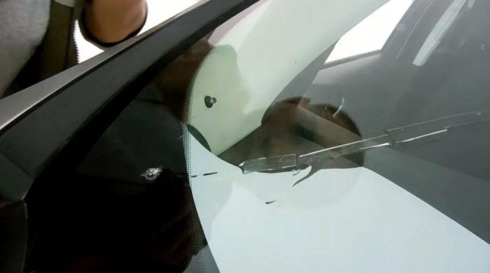 картинка a2dedbda07 kak zadelat treschinu na lobovom stekle avtomobilja 12