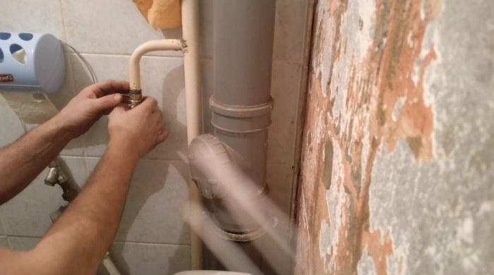 картинка df54ea33a3 kak pomenjat kran pod davleniem 8