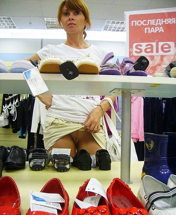 картинка da091b3a96 golye devushki v magazine 9