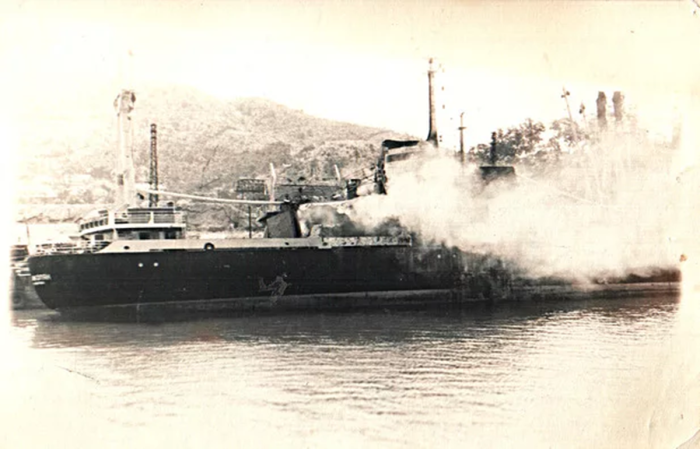 картинка 6e2bc26d09 tragedija v portu kamfy kak den pobedy omrachilsja vojnoj 2